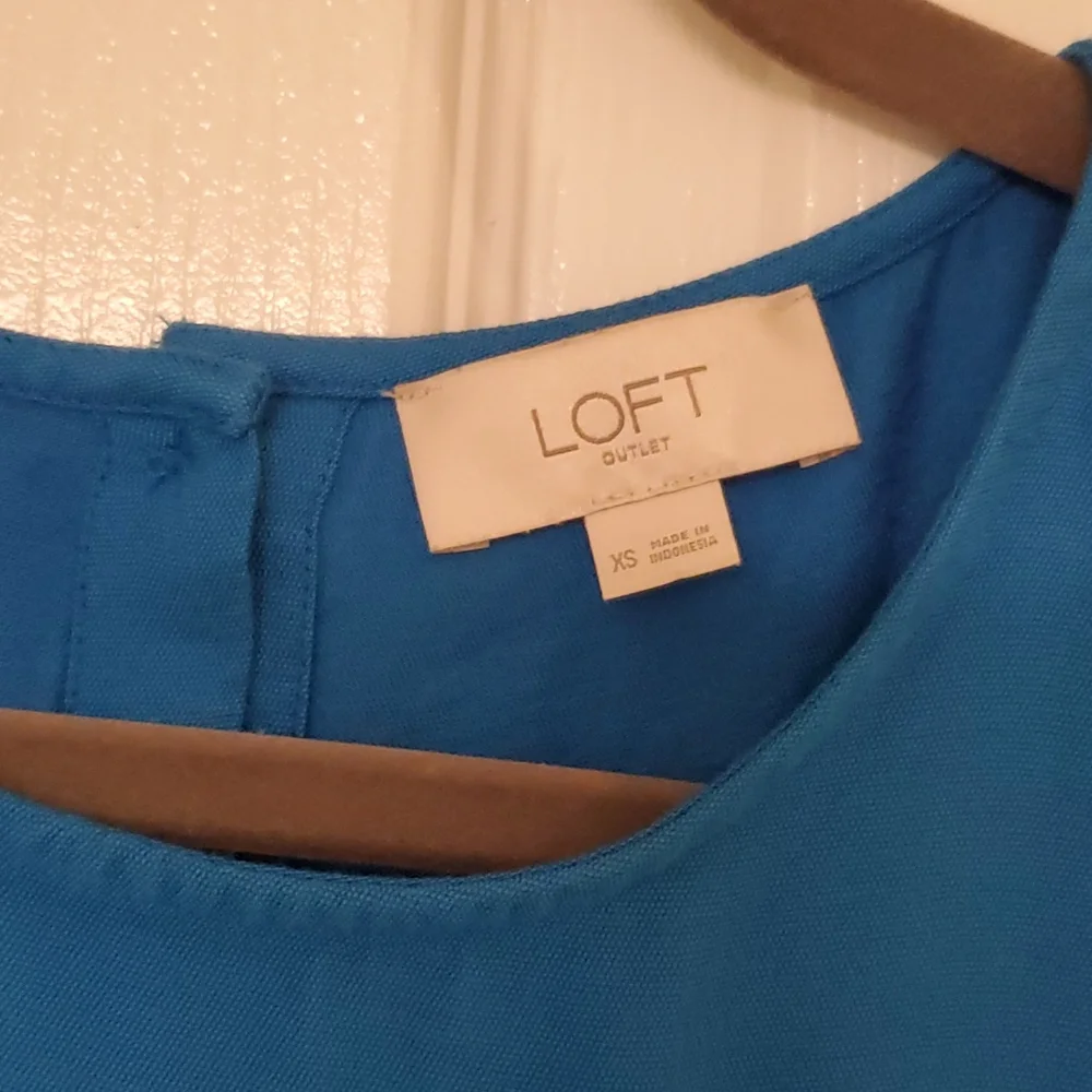 Loft Ruffle tank - Picture 3 of 3